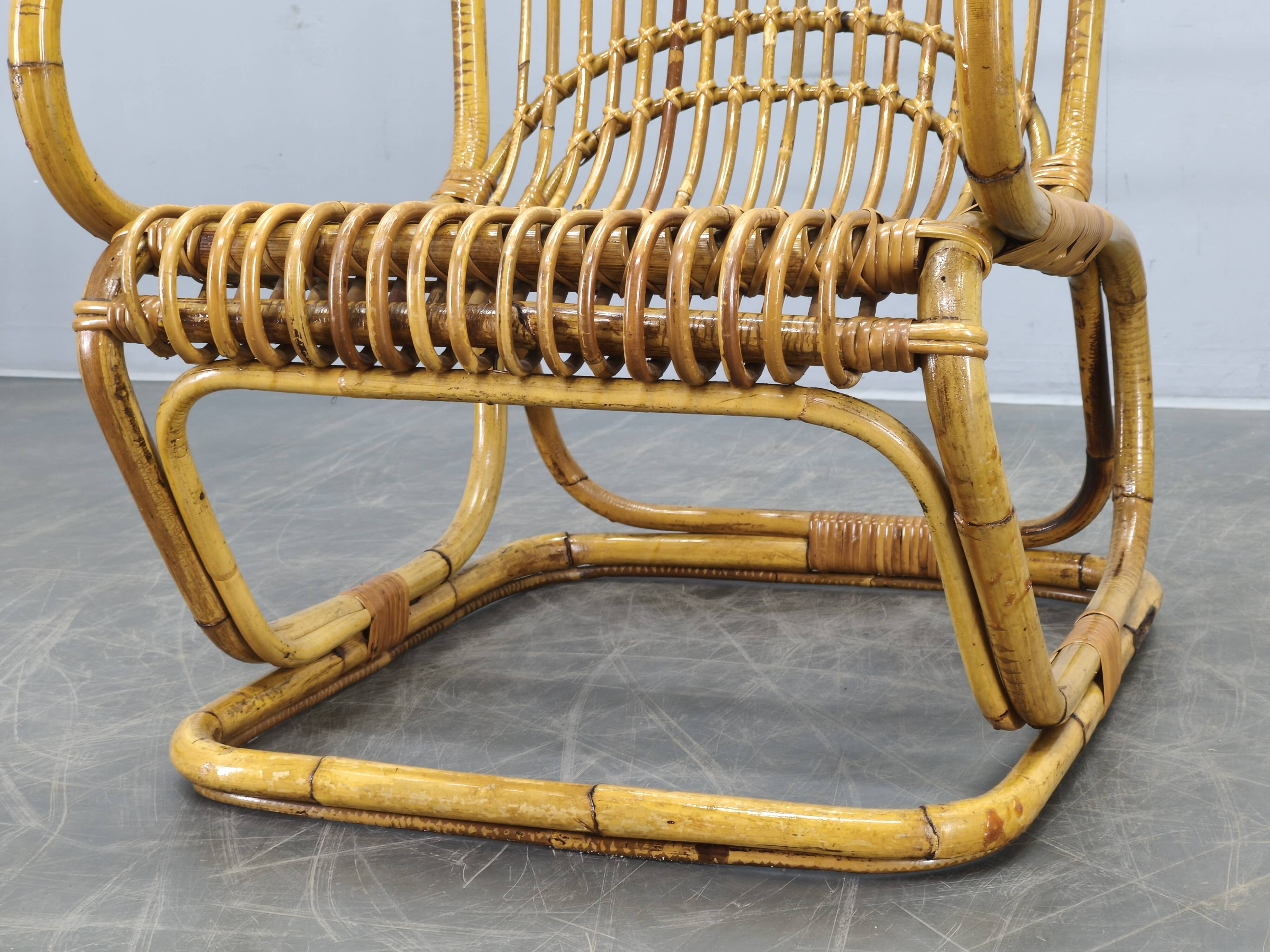Fauteuil en rotin italien des années 1960.