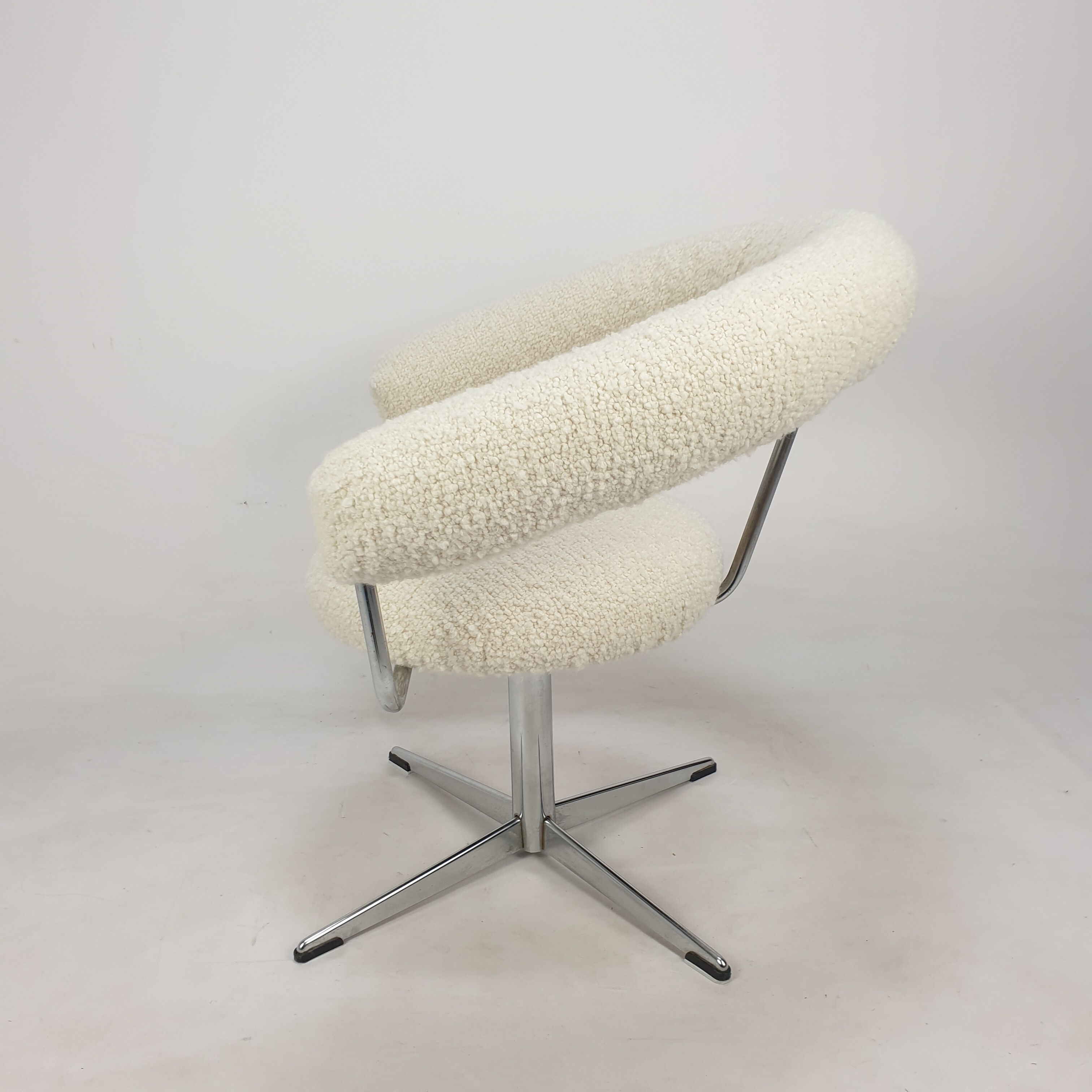Ensemble de 2 fauteuils ronds, années 1970