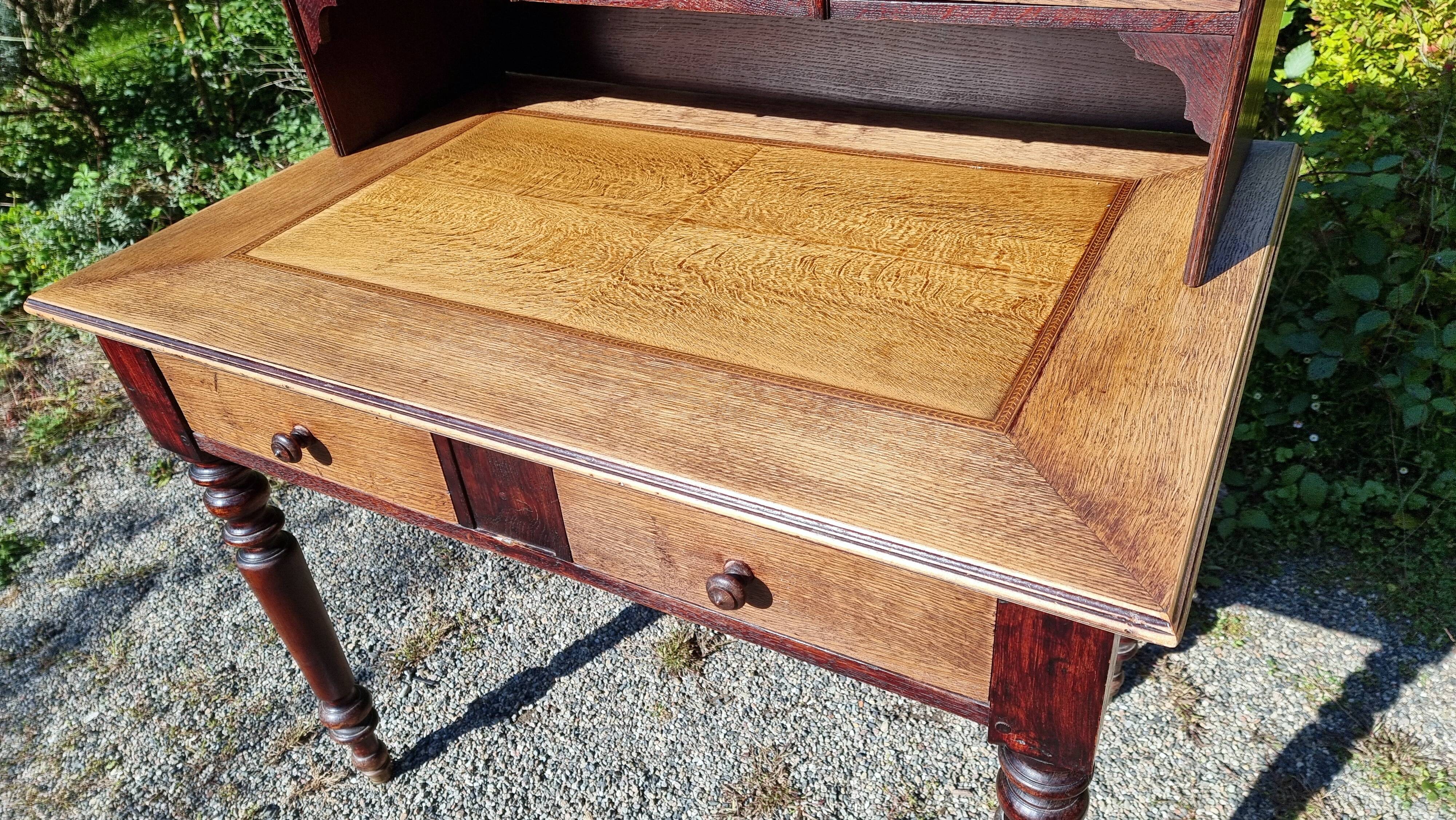 English style removable tiered desk