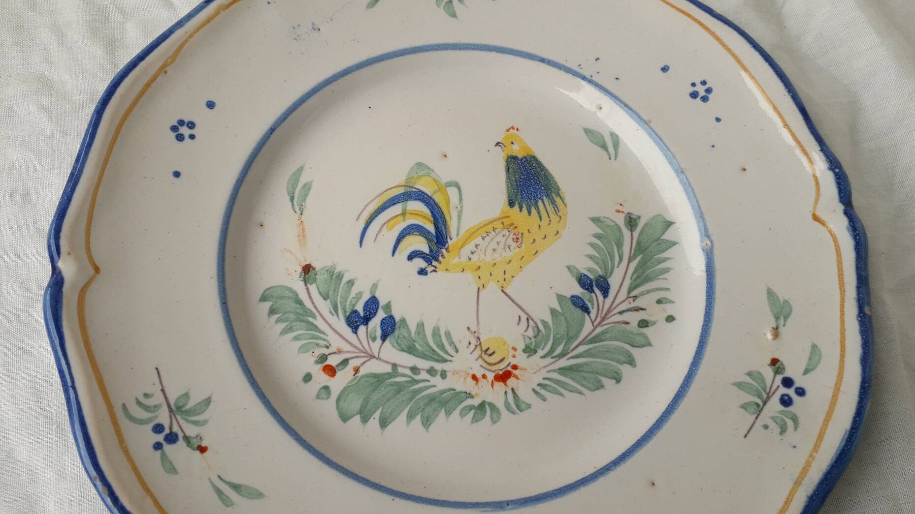 Nevers rooster plate