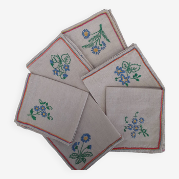 6 embroidered napkins Handmade