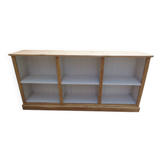 Raw wood craft furniture, pearl gray interior.