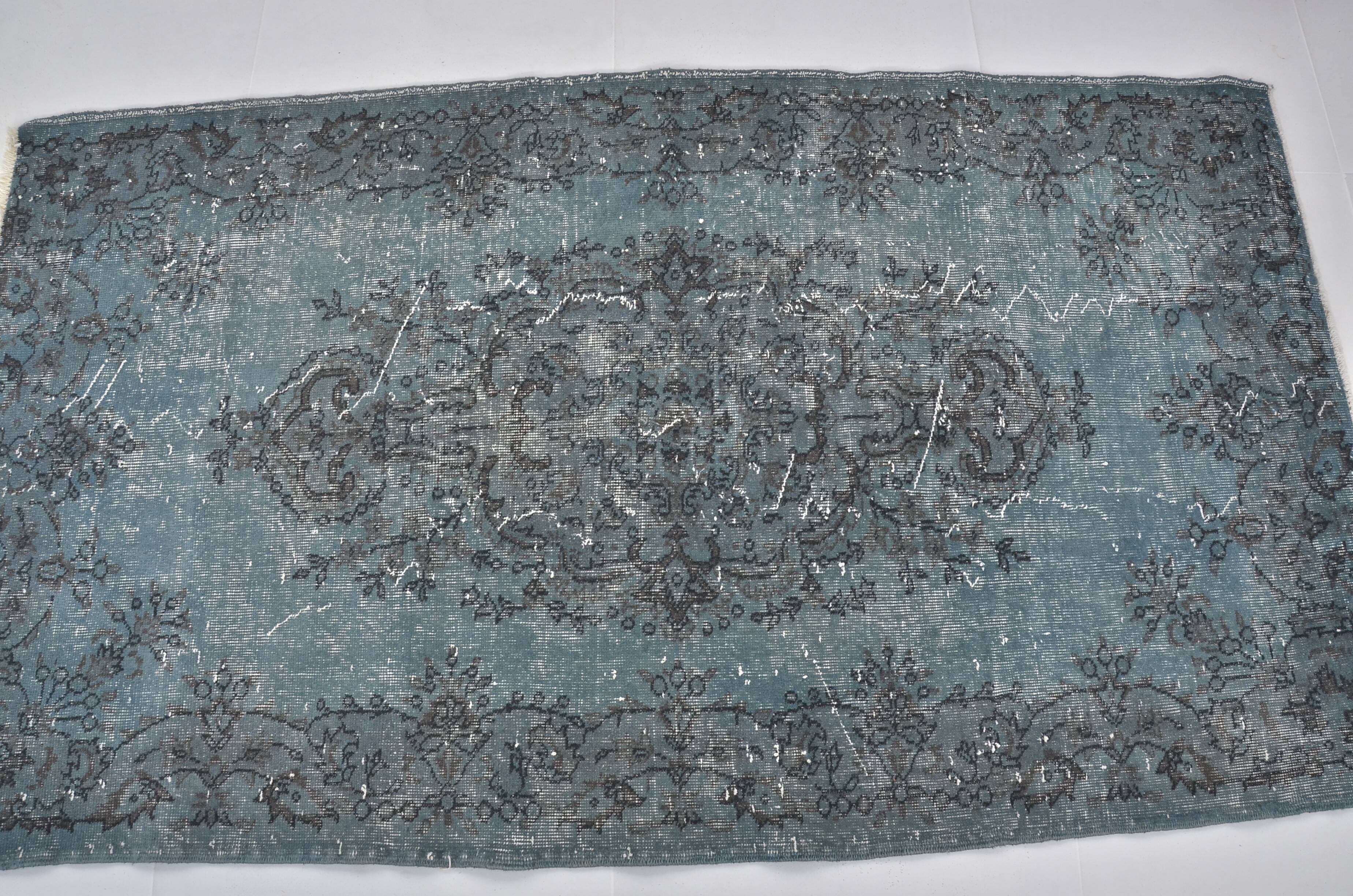 Geometric Vintage Anatolian Rug sku 1516