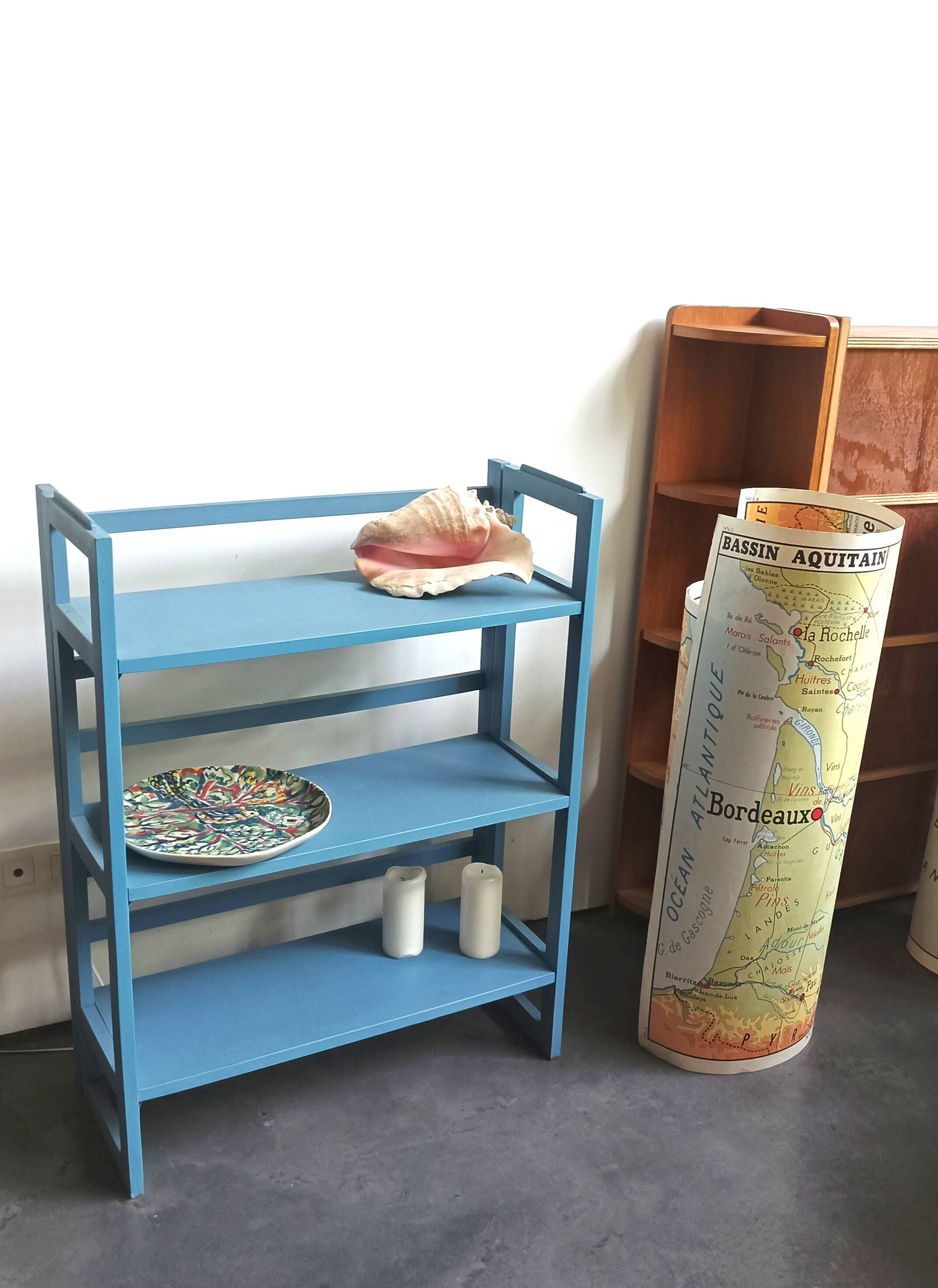 Folding bookseller's bookcase shelf