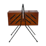 Vintage foot metal tavailleuse