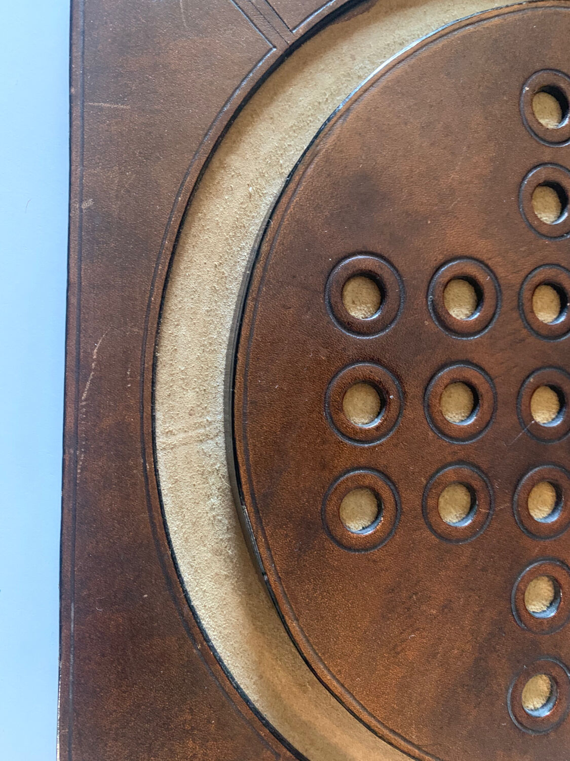 Handcrafted solitaire game