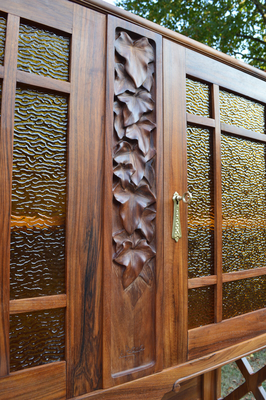 Art nouveau buffet by la ruche en merisier sculpté, 1911