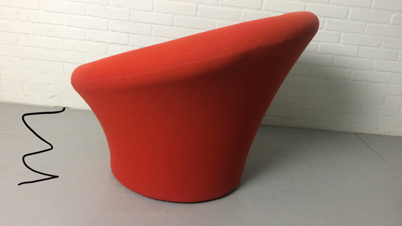 Artifort Mushroom armchair F 560 by Pierre Paulin