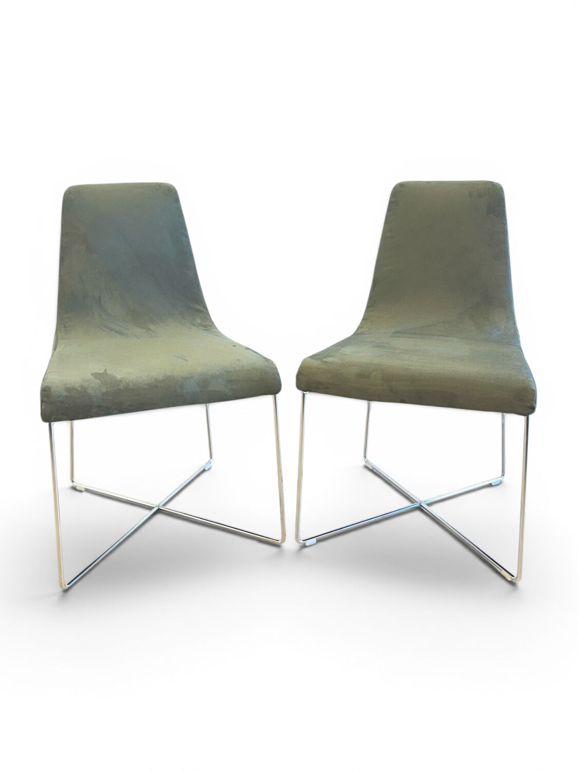 Chaises design Ligne Roset - So par Soda design - velours vert ni