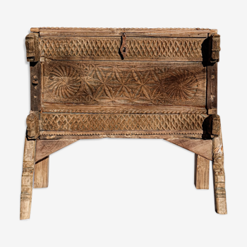 Ancien meuble indien Damchiya
