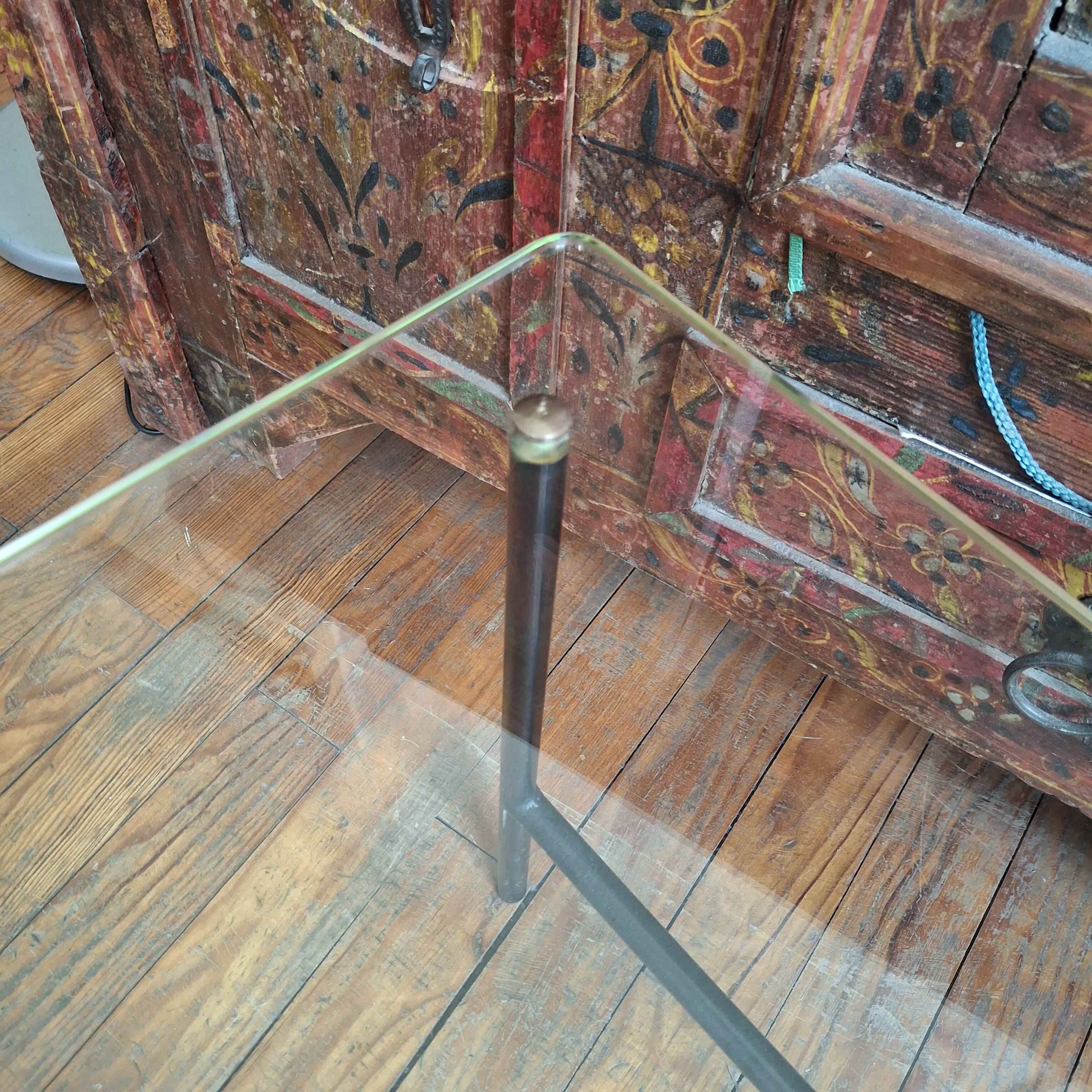 Table basse Pierre guariche.  1960