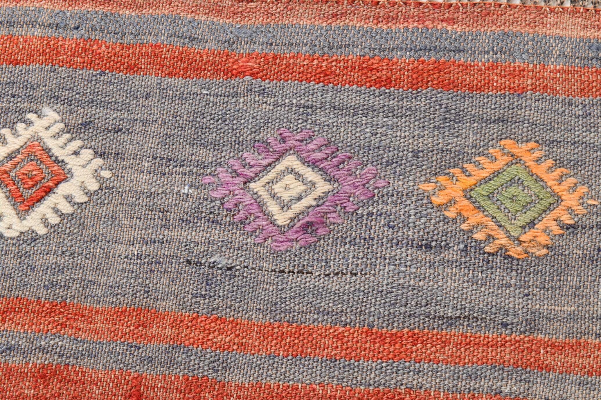5x7 Tile Red & Grey Kilim Rug, Handwoven Vintage Kilim Rug, 140x221Cm