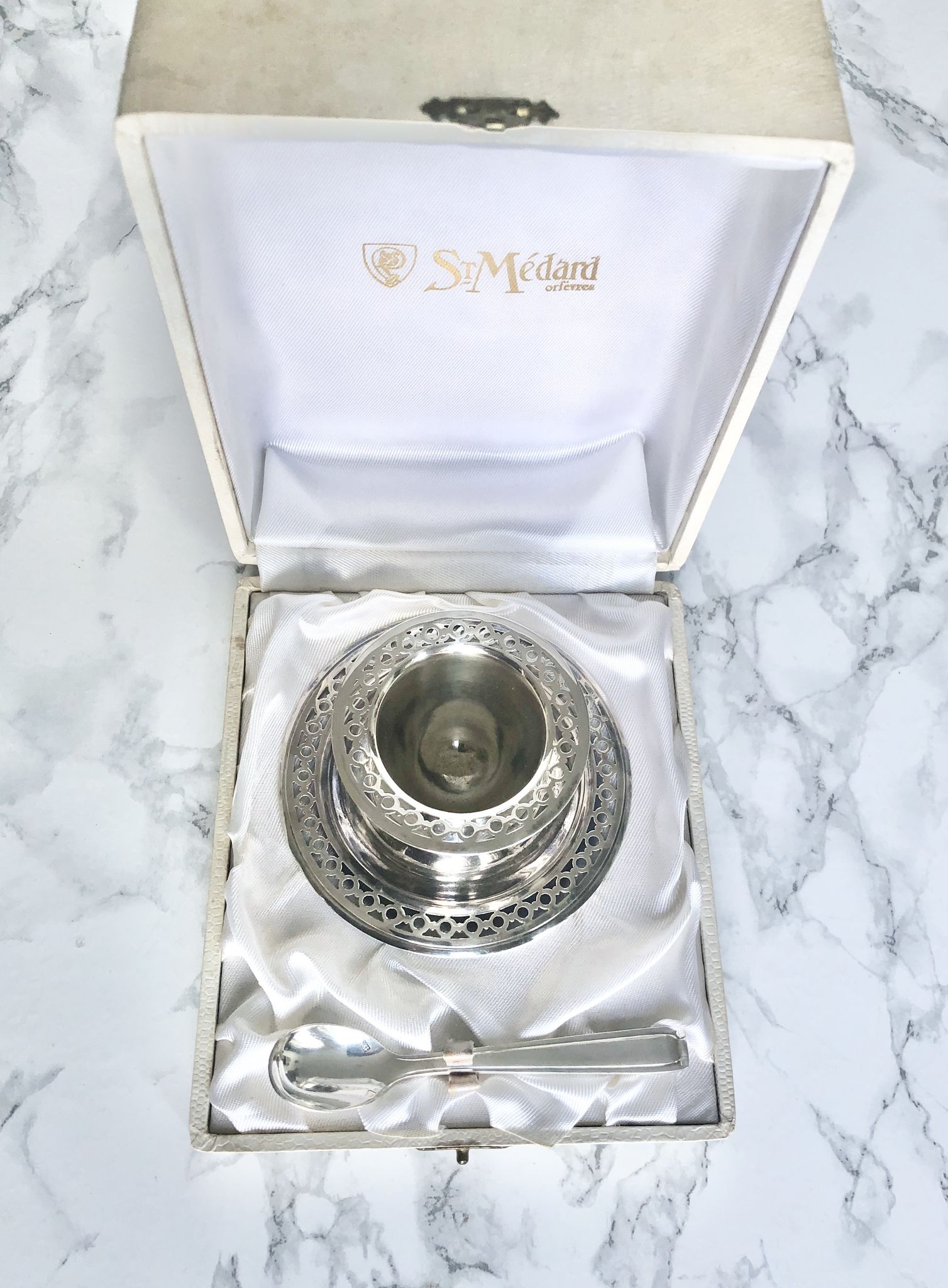 Saint-Médard Goldsmiths - French silver metal hull eggcup