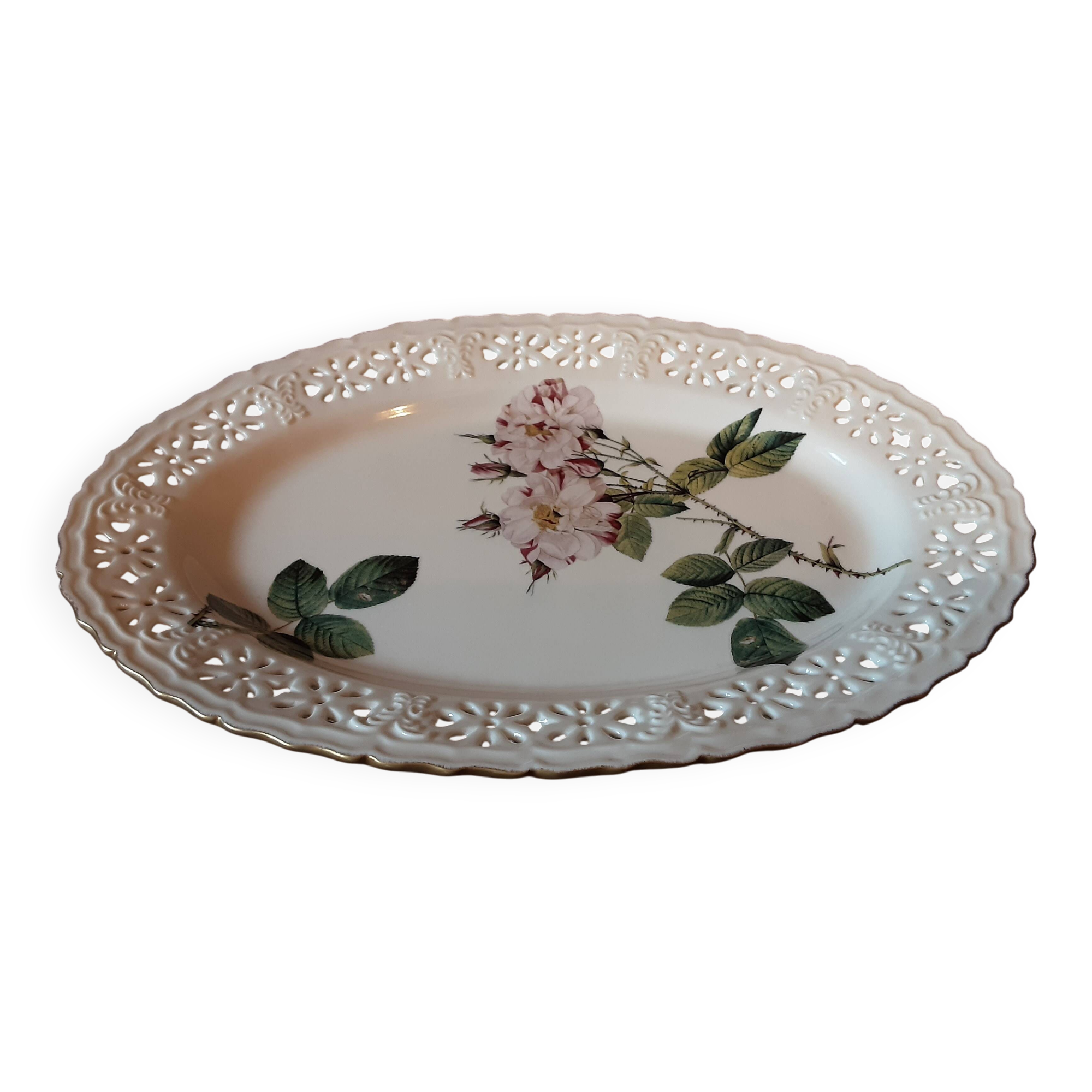 Barbotine style porcelain dish