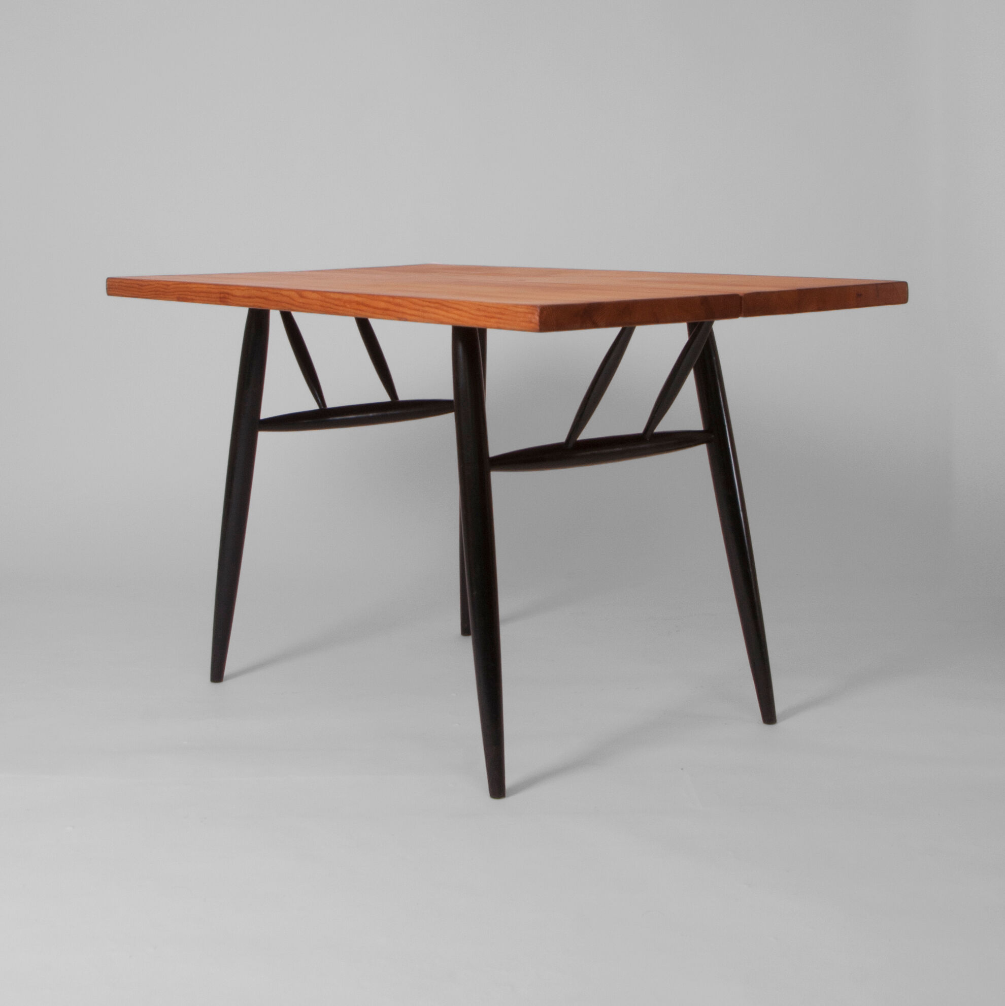 Table à manger 'Pirkka' par Ilmari Tapiovaara