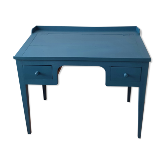 Retro child desk