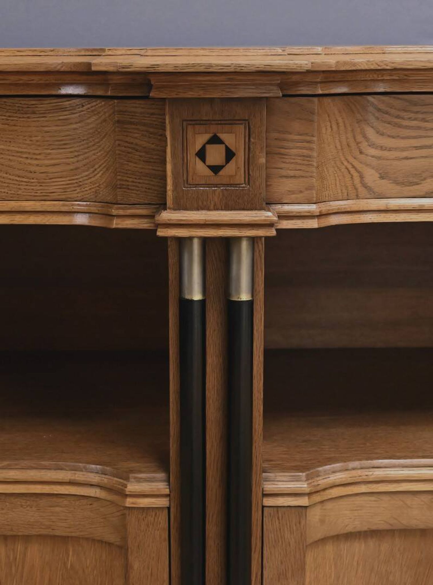 Buffet desserte en chêne dans le style Gustave Serrurier-Bovy, art déco – 1930