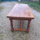 Farm table
