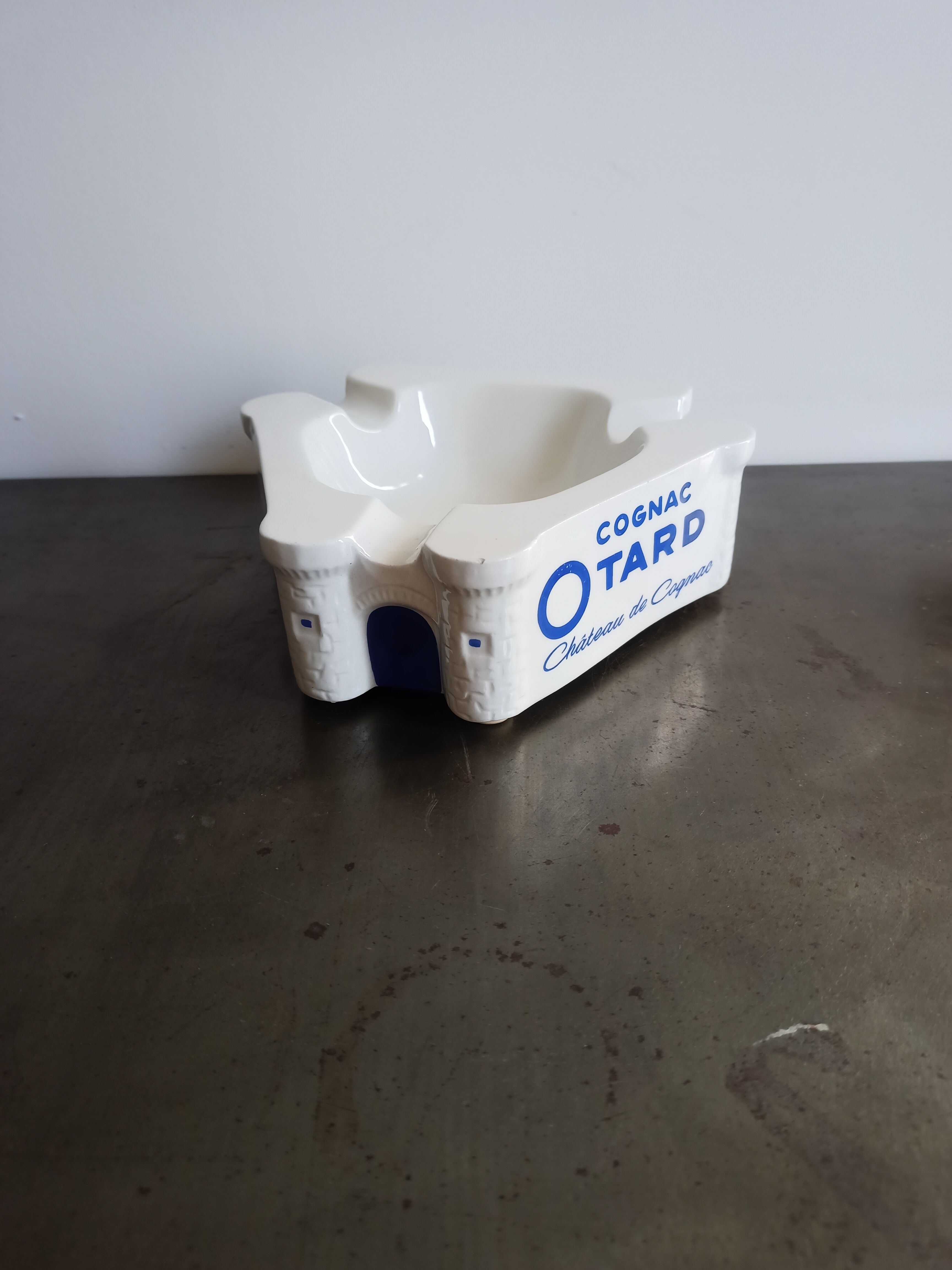 Cognac Otard ceramic advertising counter ashtray