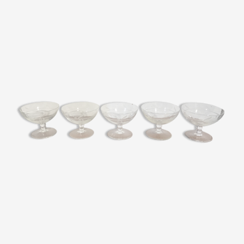 Set de 5 verres à champagne gravés en cristal