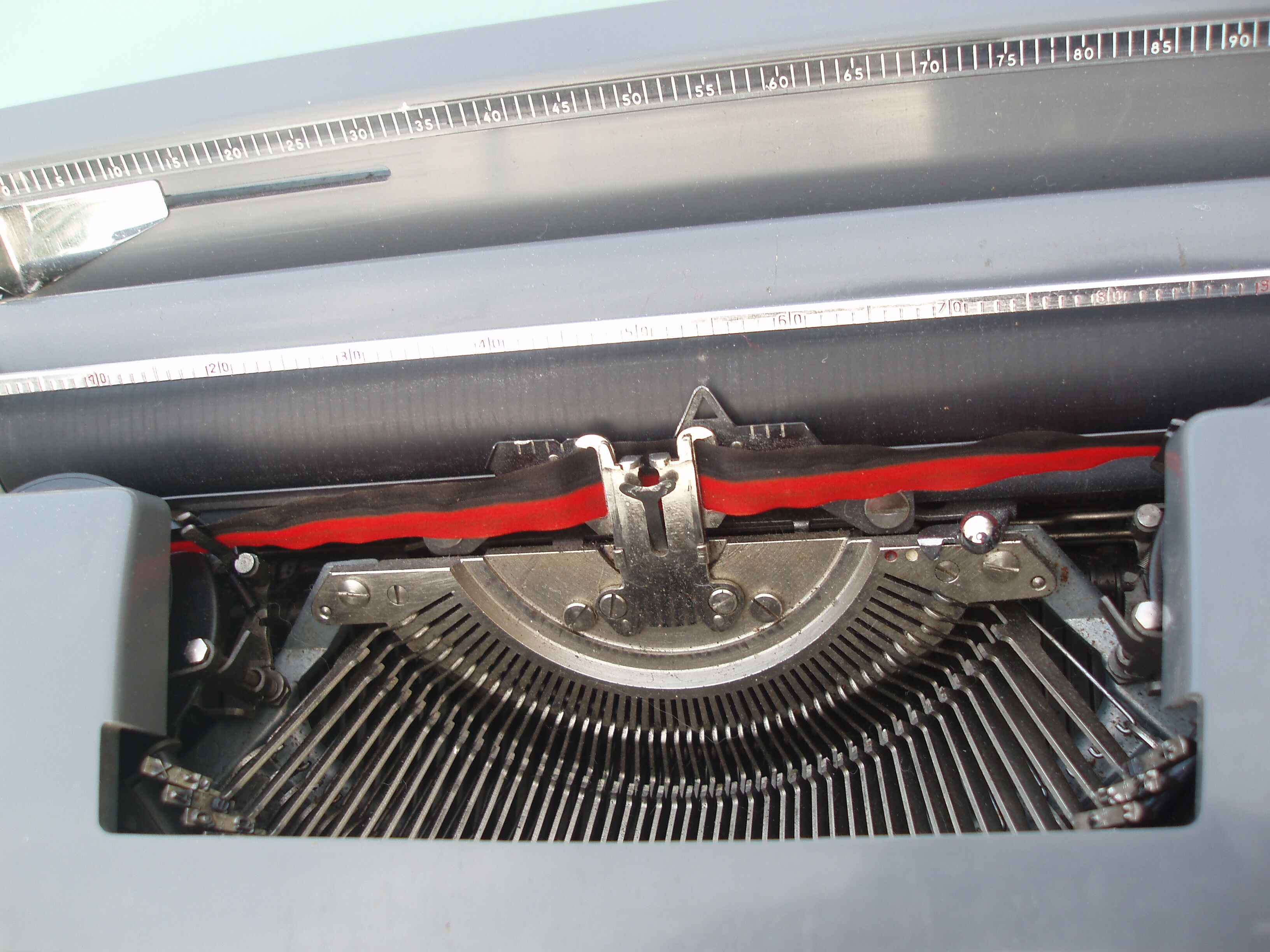 Typewriter in very good condition revised japy inter with his satchel