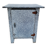 Enameled cabinet with one door