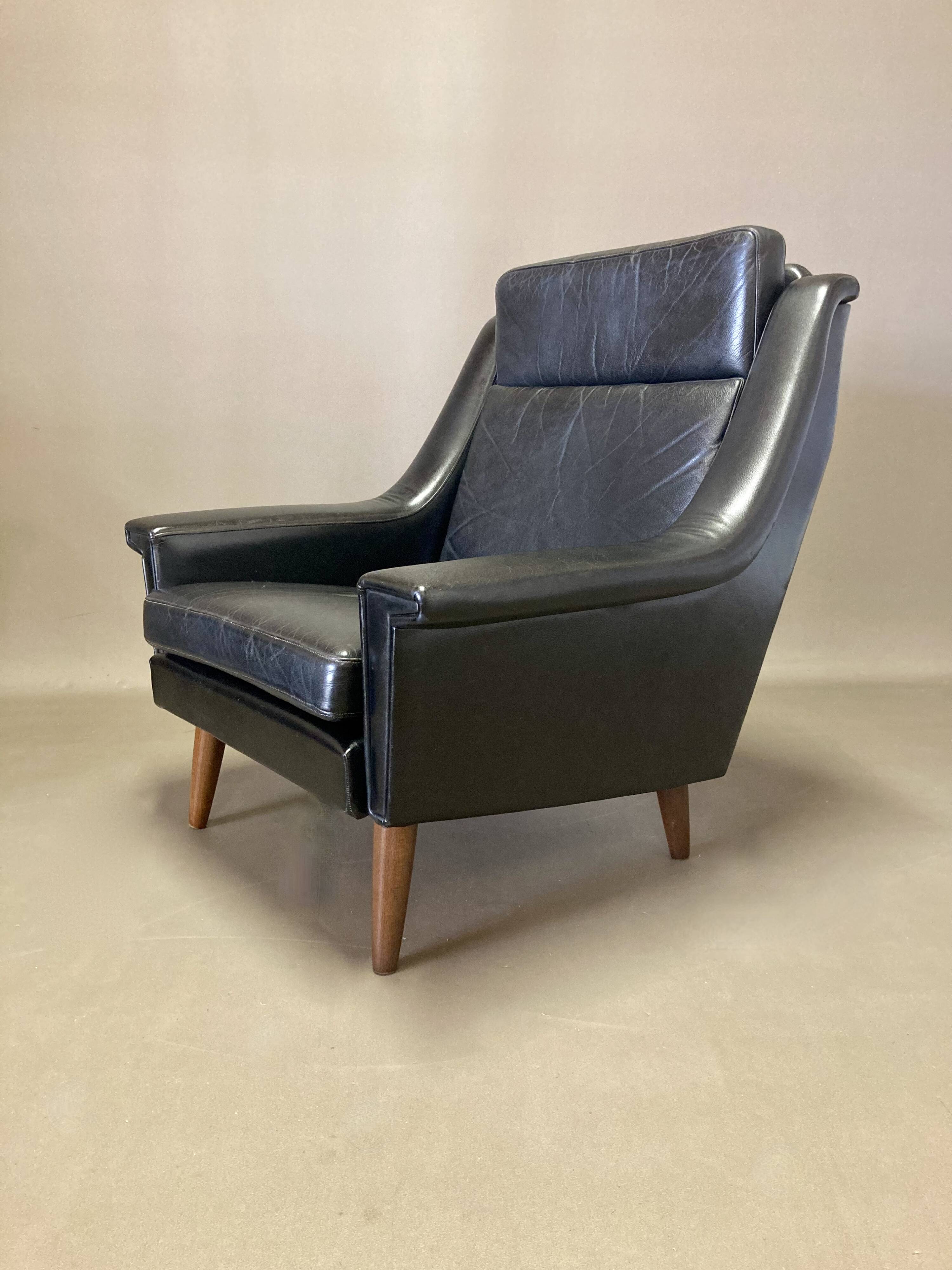 High black leather armchair “scandinavian design” 1950.