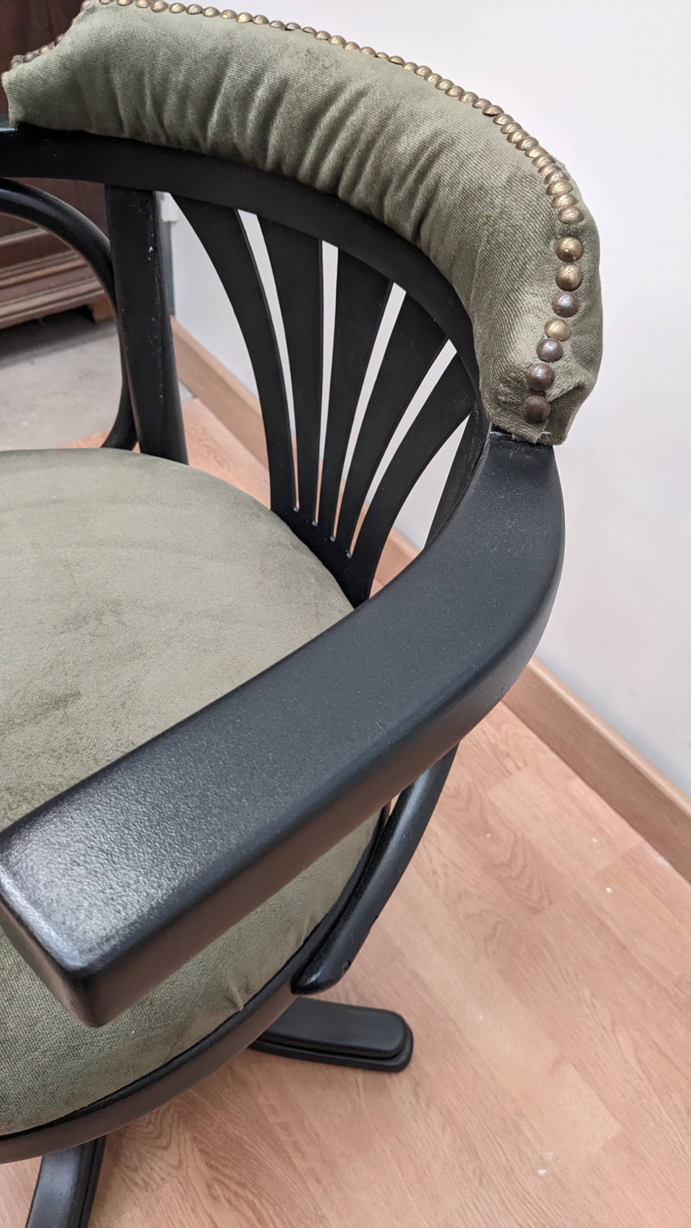 US-style office chair