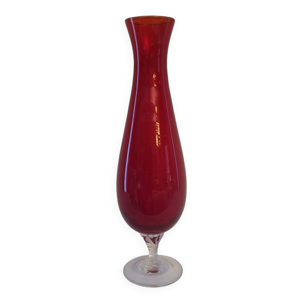 Vase soliflore en verre rouge rubis sur pied - Verrerie d'art années 1