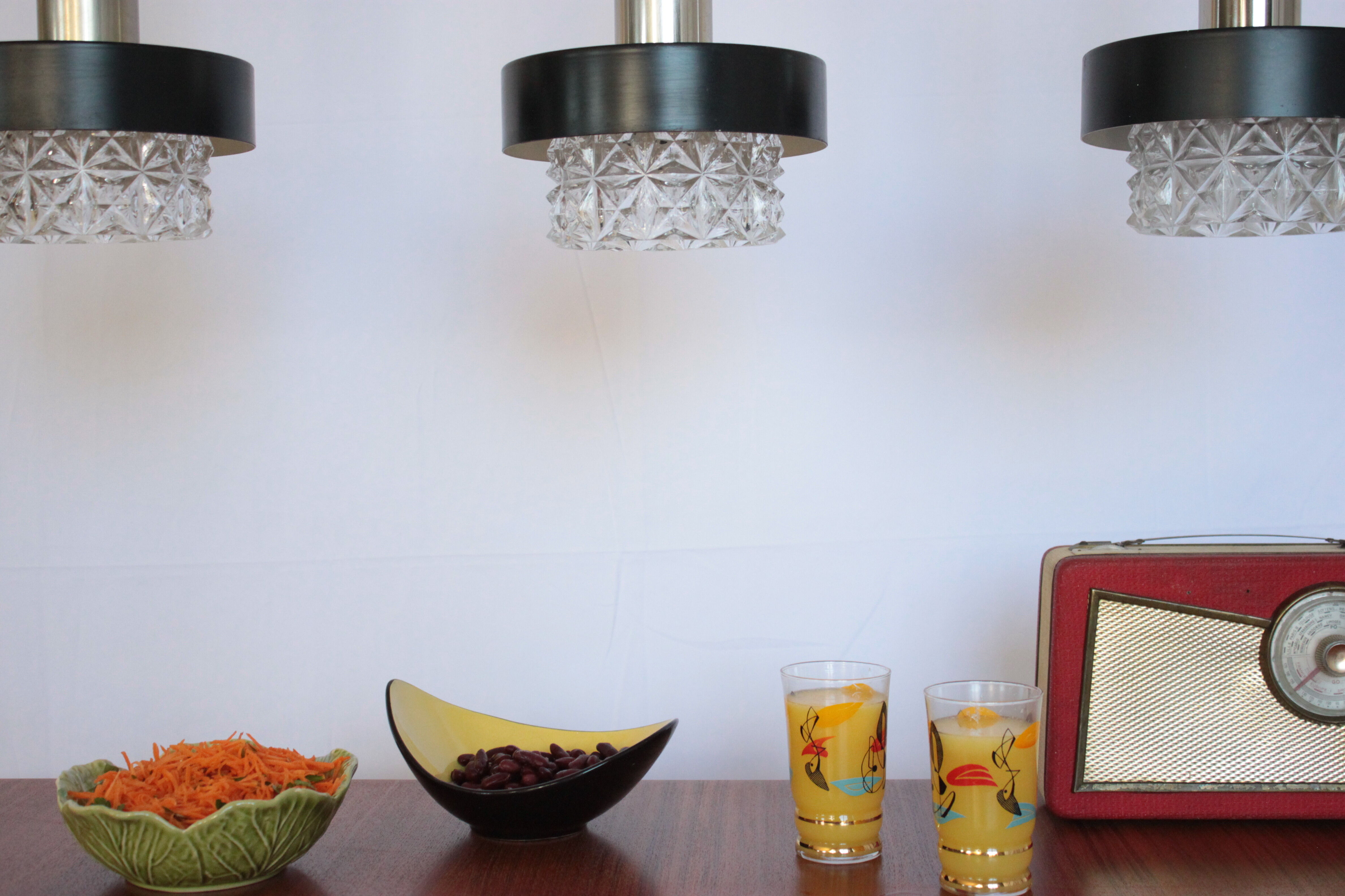 Lot de trois suspensions pendants Raak 1970