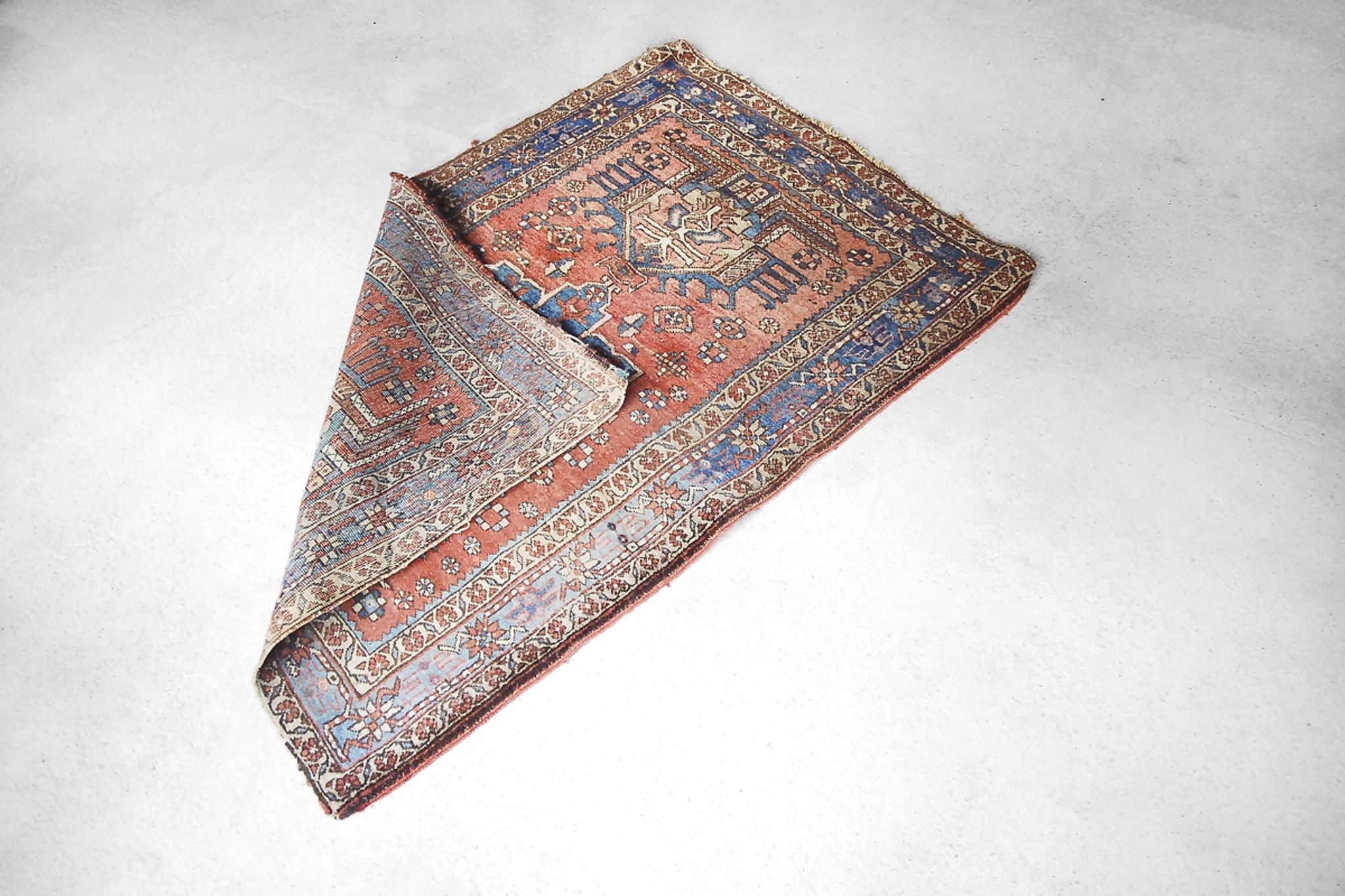 Antique Hand-woven Persian Heriz Carpet, 1920 s - 140x97cm