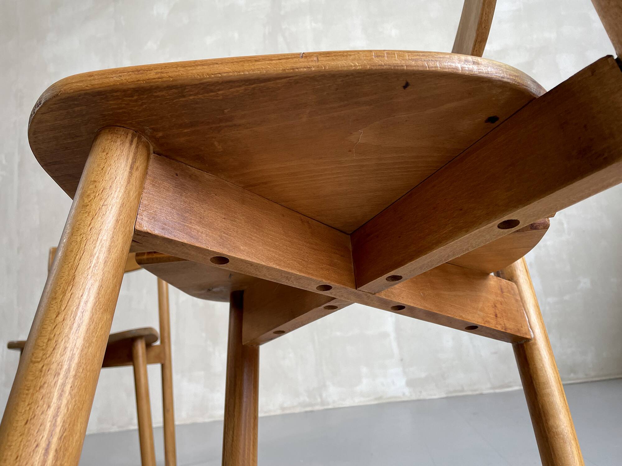 Paire de chaises "grain de café", France 1950