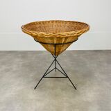 Display basket 50s wicker tripod