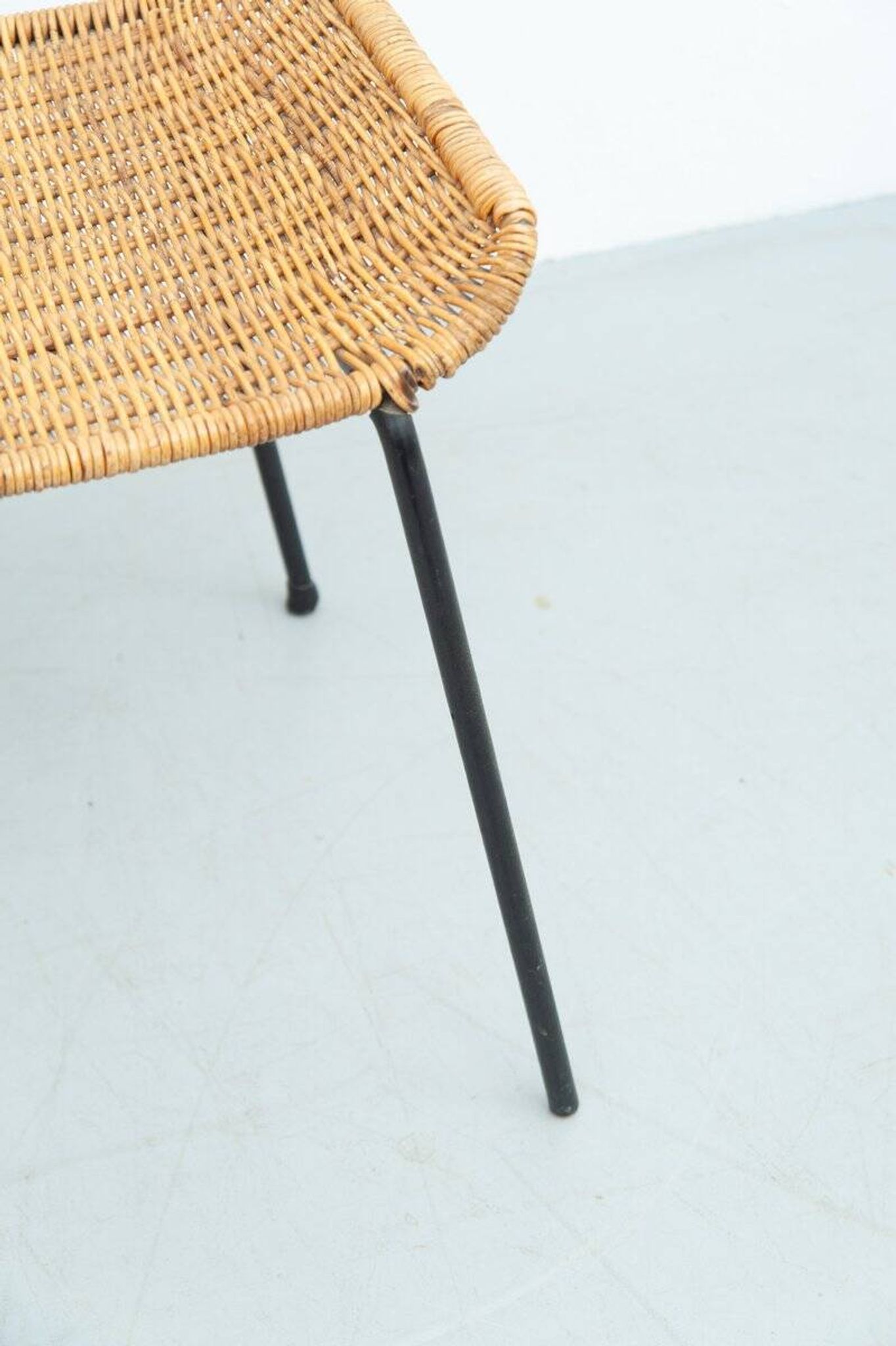 Tabouret en rotin attribué à Gian Franco Legler, années 1950.