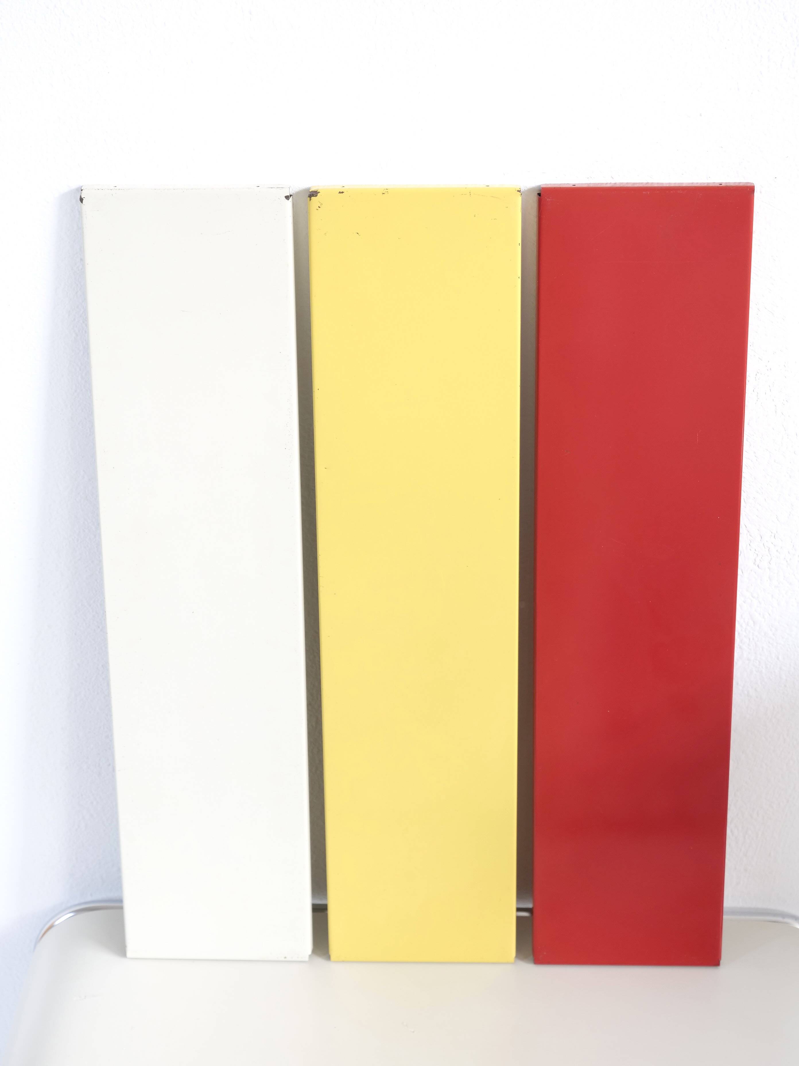 Tomado compact shelf