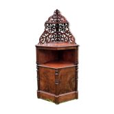 English mahogany neckline
