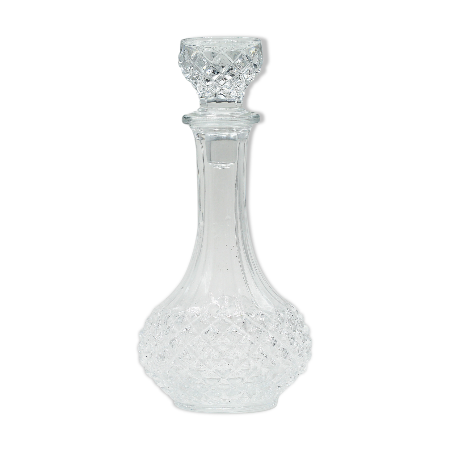 Carafe whisky in chiseled glass