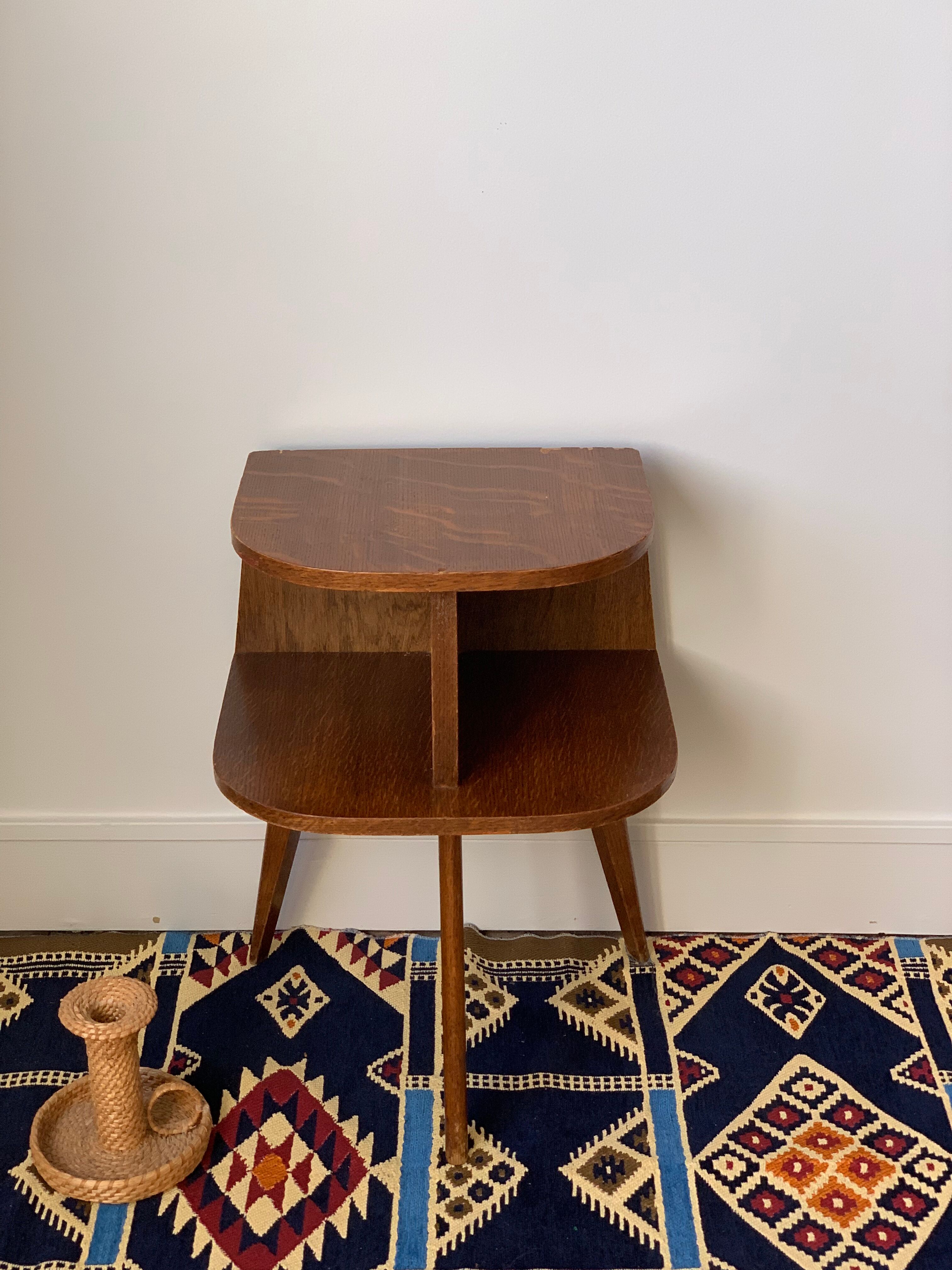 Tripod bedside