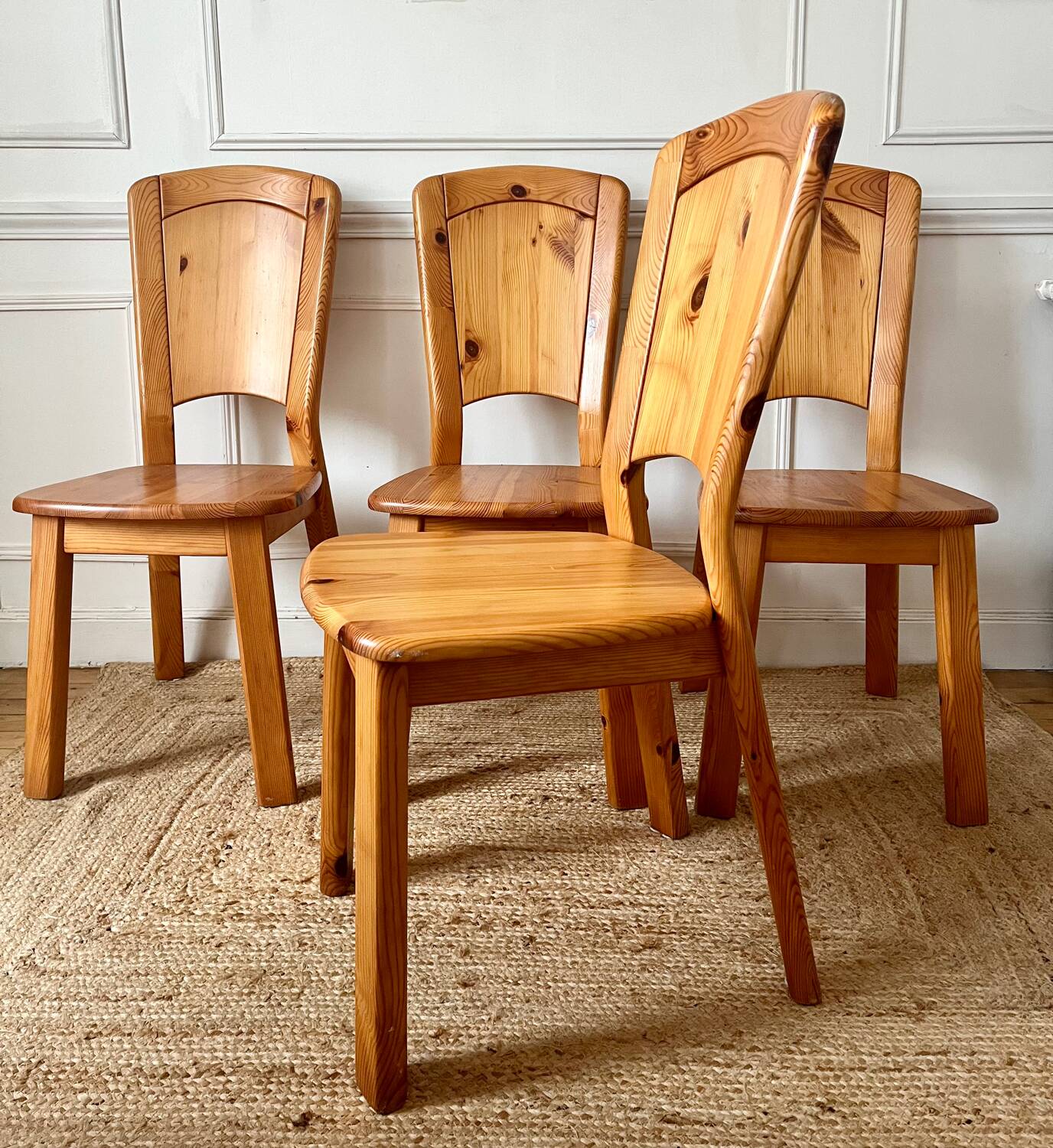 Set of 4 solid pine chairs in chalet style