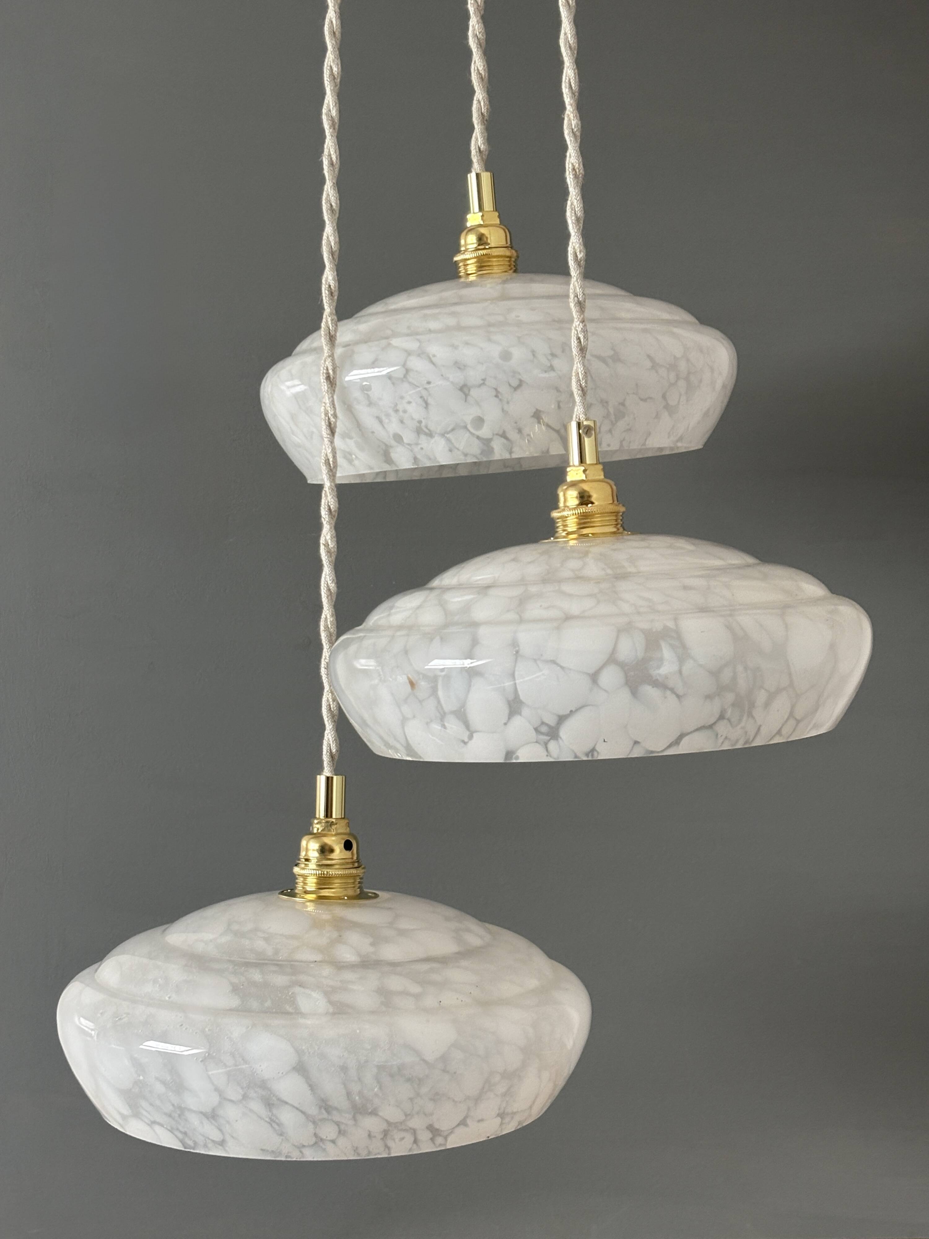 Vintage triple suspension lampshade in Clichy glass bench