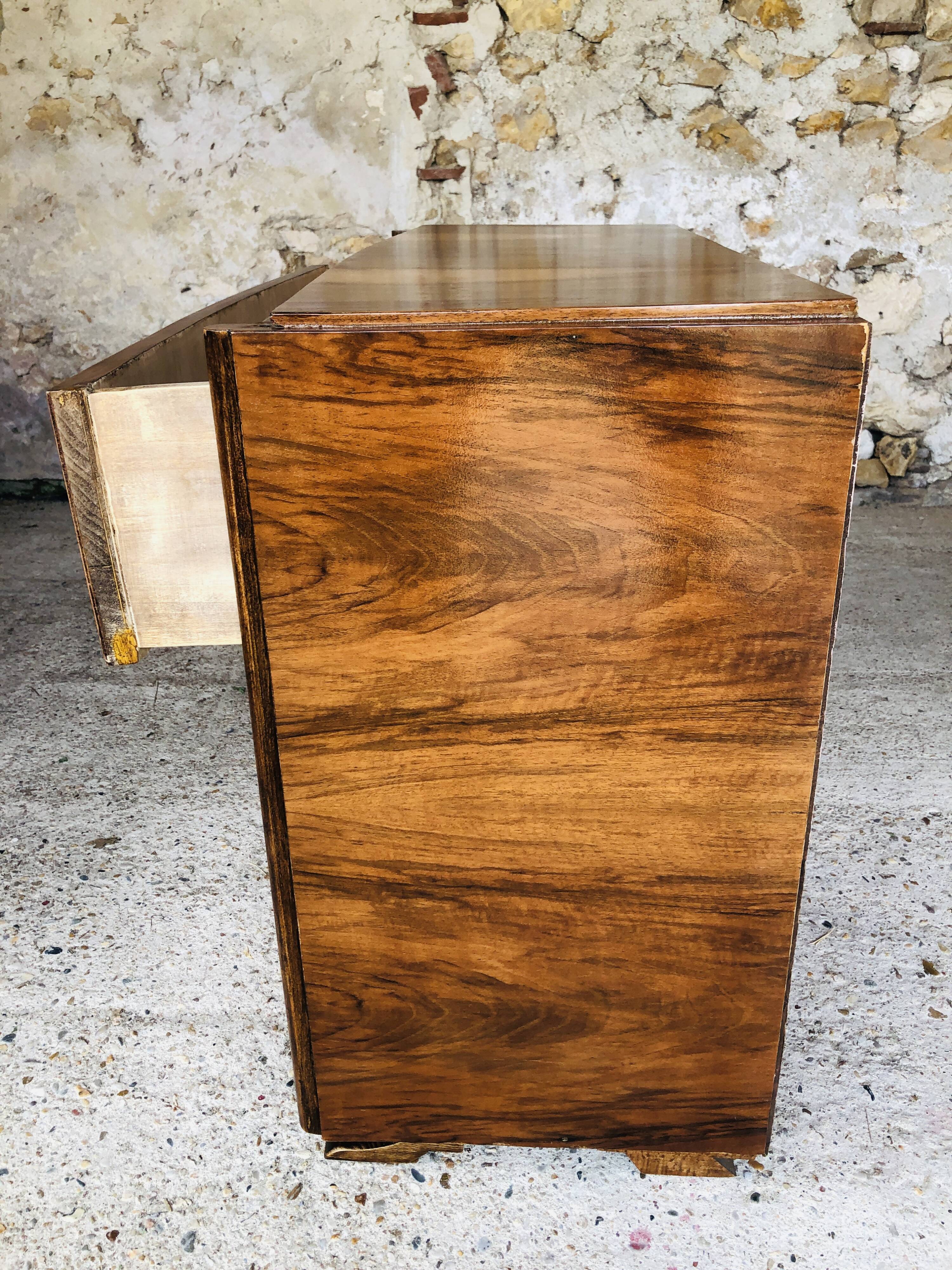 Art Deco chest of drawers in flambé walnut veneer circa 30's/ 40's