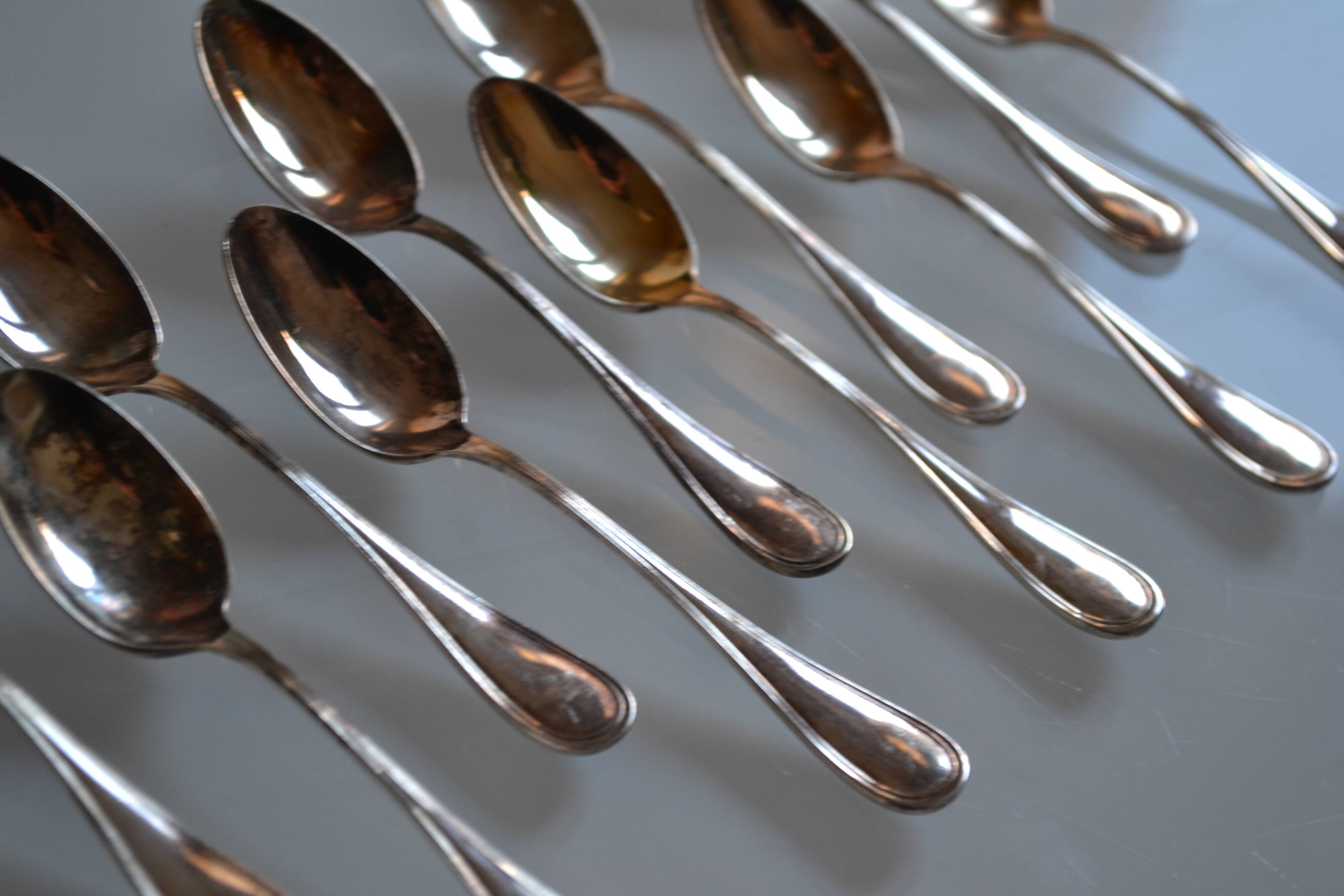 12 Silver-plated metal mocha spoons