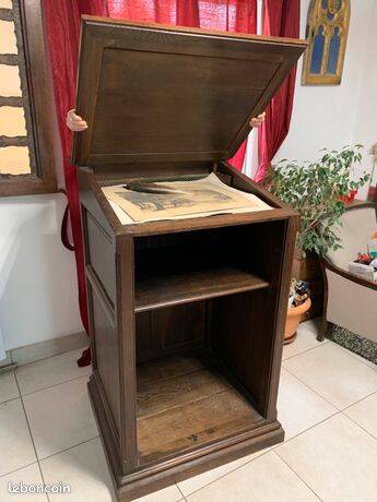 Meuble de métier (notaire, écritoire, pupitre)
