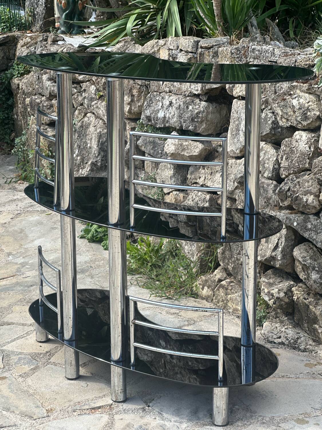 Bar en verre teinté et métal chromé
