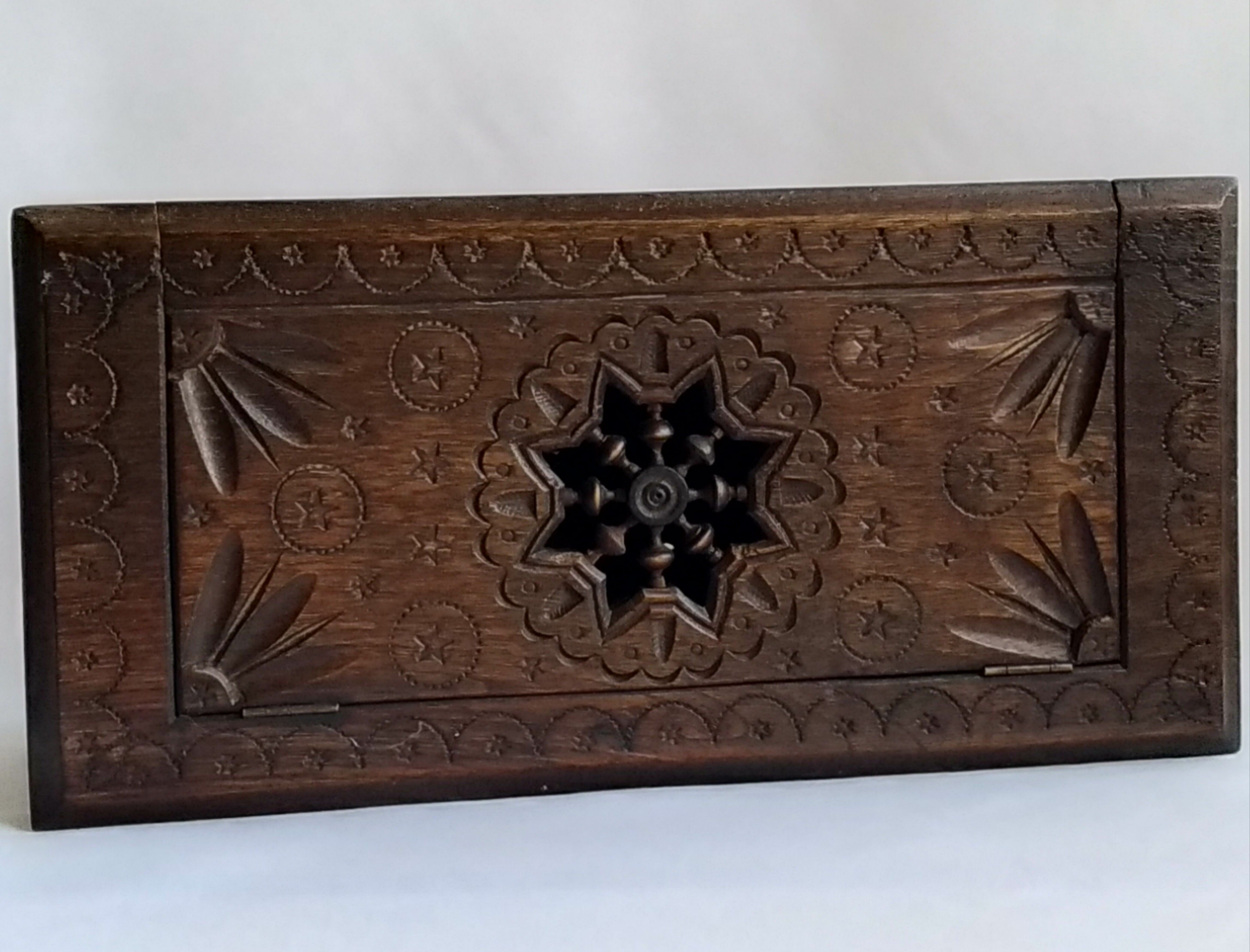 Carved wooden box - 20th