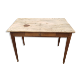 Farm table