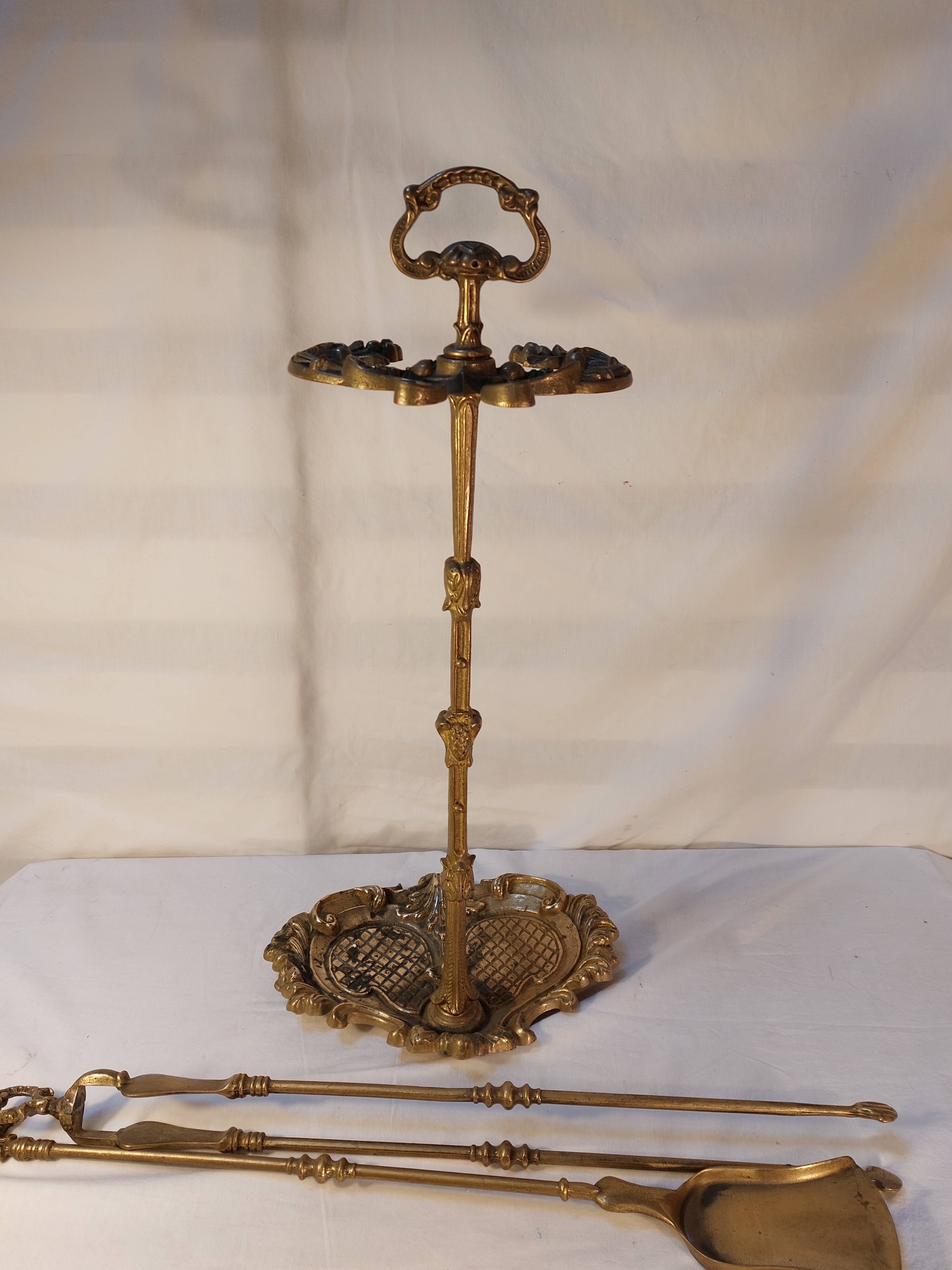 Gilded brass fireplace servant 2 elements