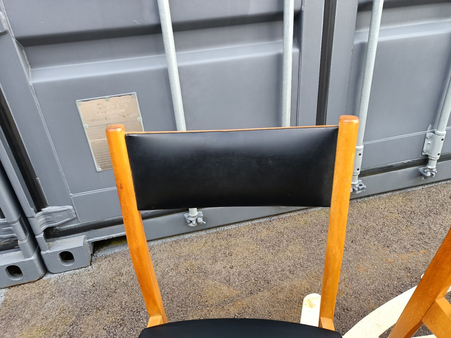 Series of 4 vintage scandinavian chairs with compass feet
