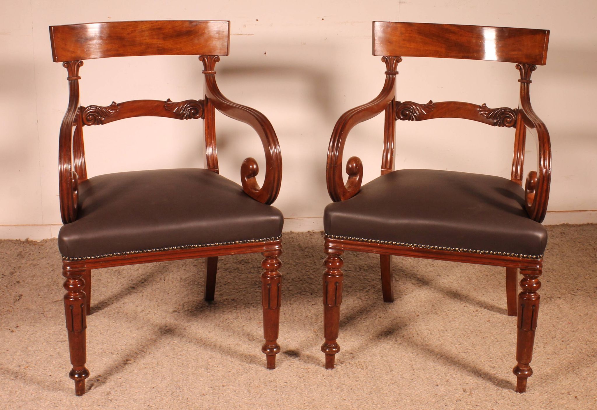 Paire de fauteuils en acajou d'époque William IV, circa 1830