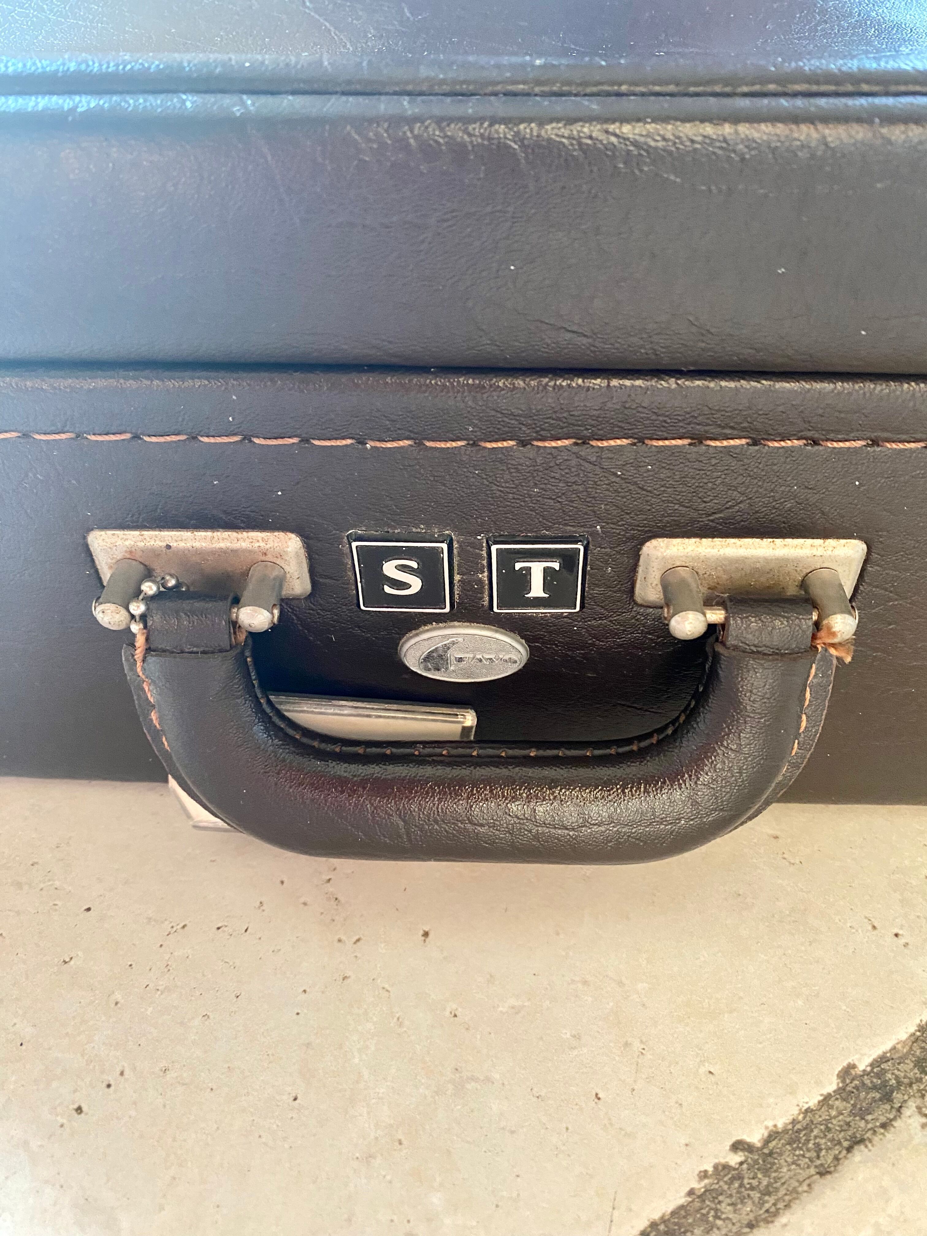 Brown suitcase Favo vintage